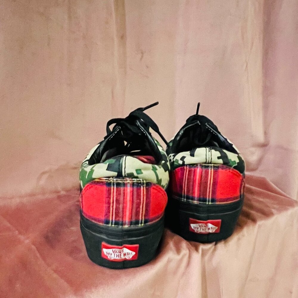Vans (Custom) - Picture 2 of 3